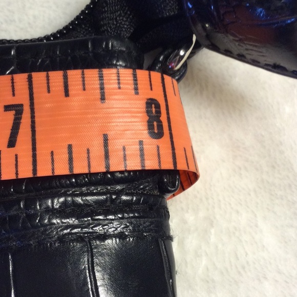 Small faux leather black bag with shoulder strap and compartments - Picture 10 of 13